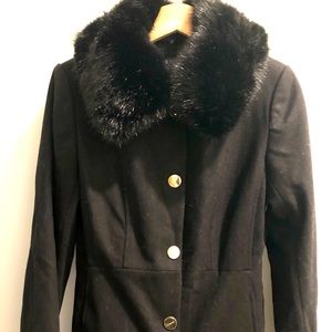 Laundry by Shelli Segal fur collar coat